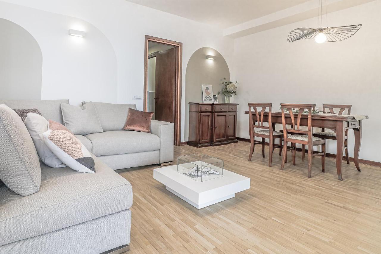 Stunning View Lakeside - Larihome A11 Appartement Gravedona